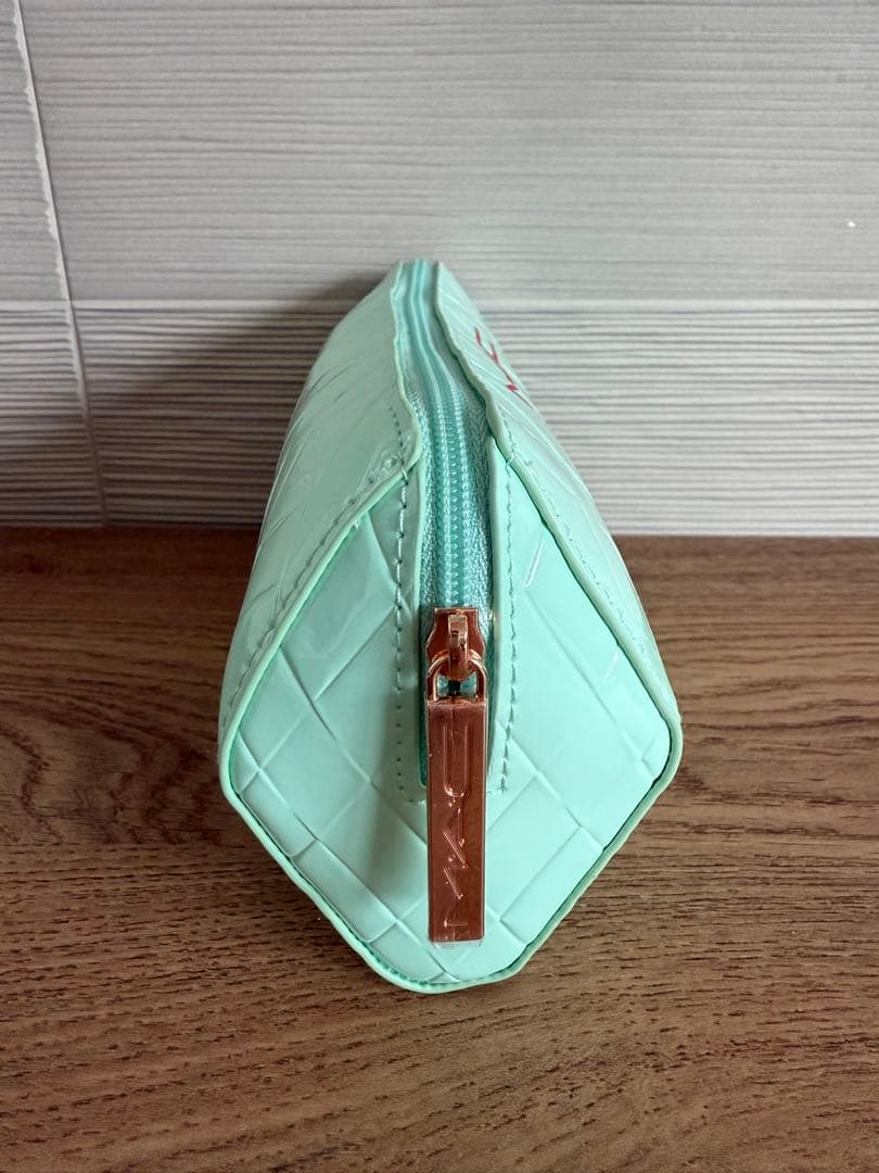 【新品未使用】MAC オブ オール トレード ブラシ キット 2025ホリデー