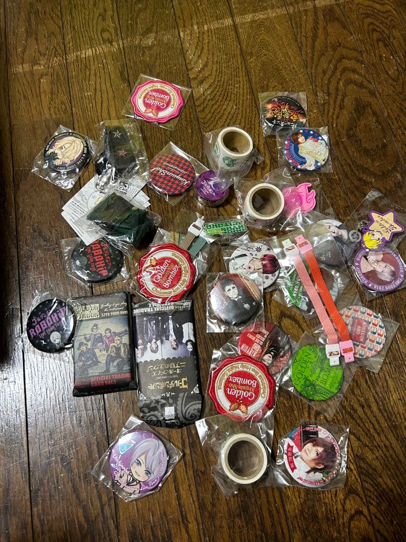 る*べ様 ゴールデンボンバー グッズ まとめ売り 缶バッジ キーホルダー