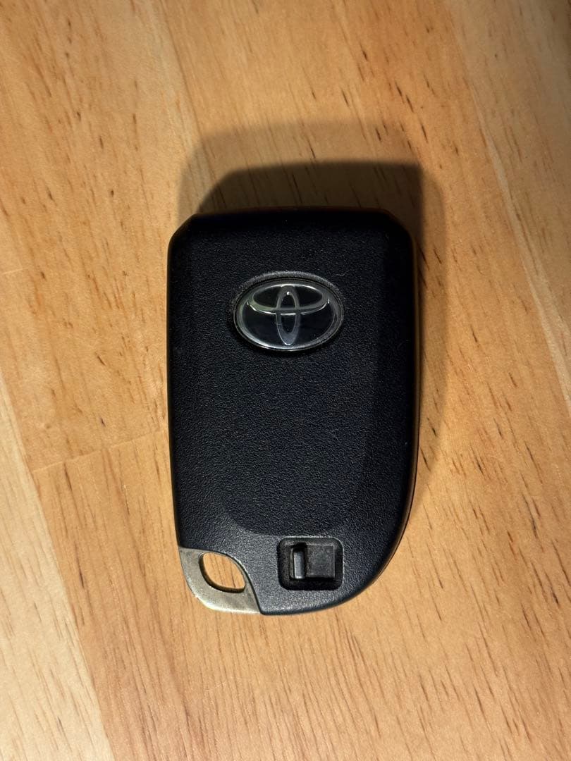 トヨタ純正　スマートキー　ハイエースなど