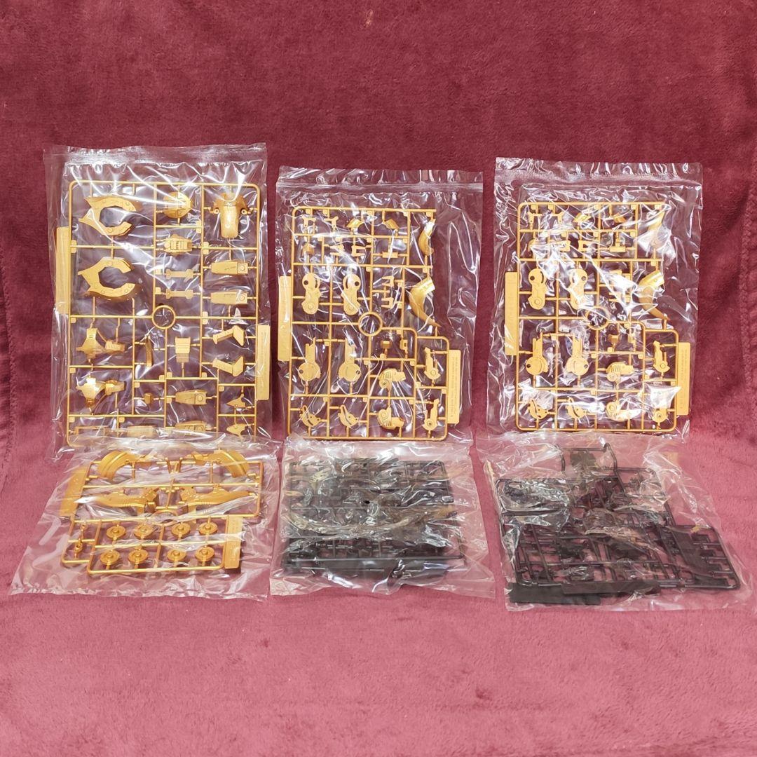 【未組立品】HMMゾイド　セイバータイガー　ゴールド