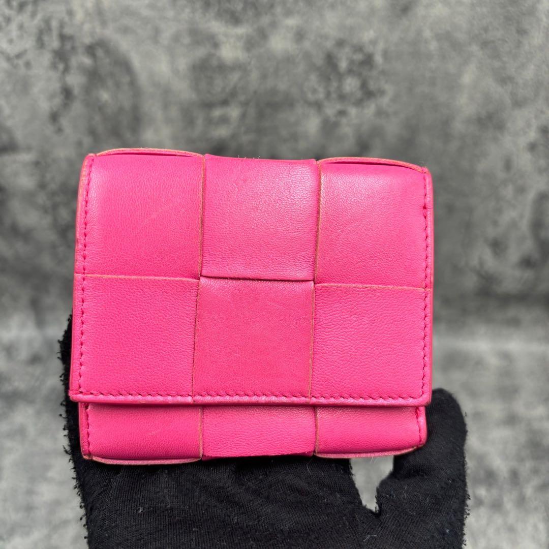 極美品✨現行 ボッテガヴェネタ 三つ折り財布 マキシイントレチャート