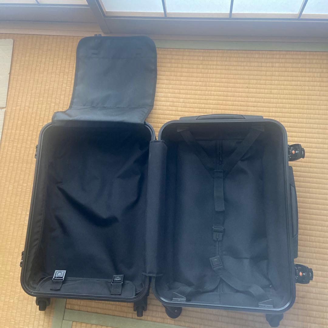 【非売品】ポケモンキャリーケース スーツケース(キズなし、カギ付き)