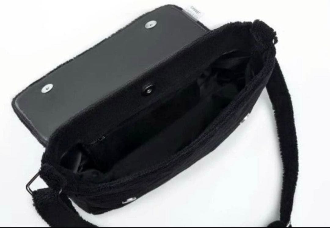 CHANEL ブラック ショルダーバッグ