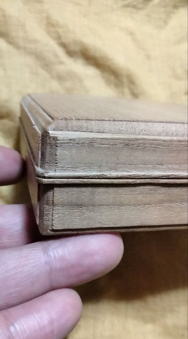 ♦最終価格♦　鉄鍔　鐔　(近江住重位作　猿に鷲図)　桑縁箱付き　東郷重位