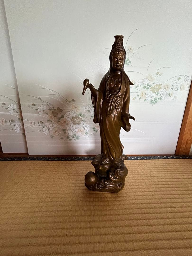正严作？「聖観音菩薩像」銅製 銅器ブロンズ像 在銘 置物 開運 風水