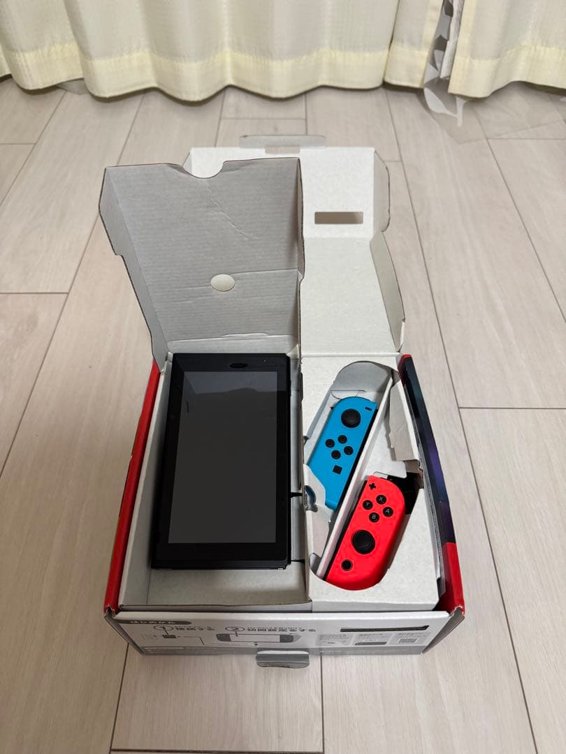 Nintendo Switch (日本語版) 本体 赤・青 Joy-Con