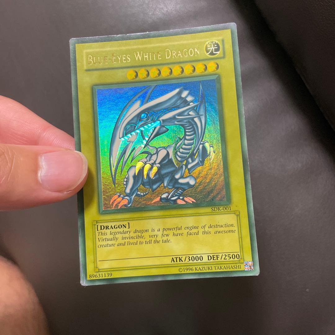 ブルーアイズ・ホワイト・ドラゴン SDK-001