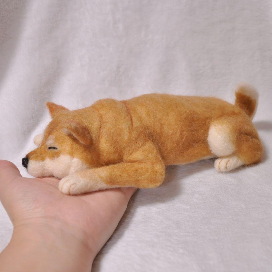 羊毛フェルト♡おねんねする柴犬