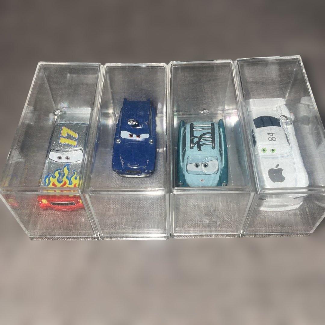 トミカ　セット　観賞用ケース付き