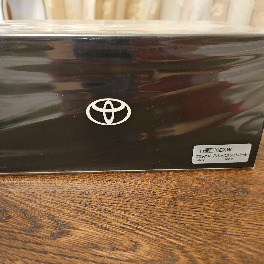 CROWN SPORT ブラック✕プレシャスホワイトパール1/30ミニカー