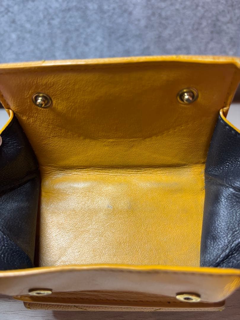 SAINT LAURENT イエロー三つ折り財布