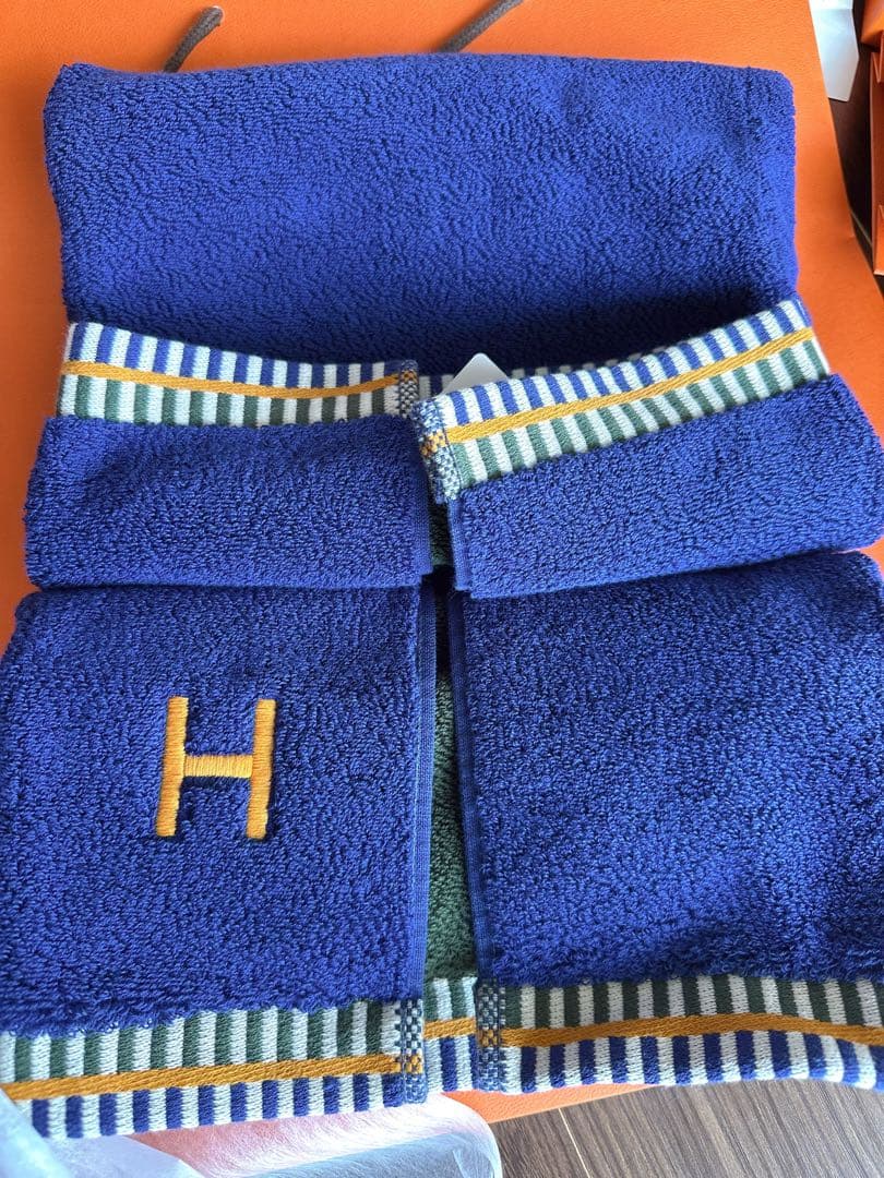 新品未使用 エルメス フェイスタオル 《ヴィス・ヴェルサ》