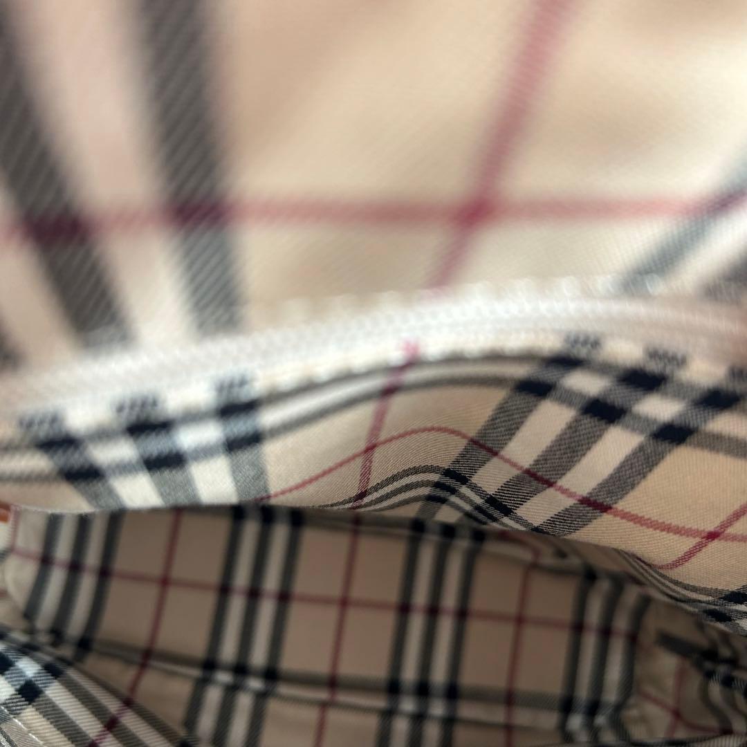 BURBERRYバーバリーホワイトショルダーバッグ