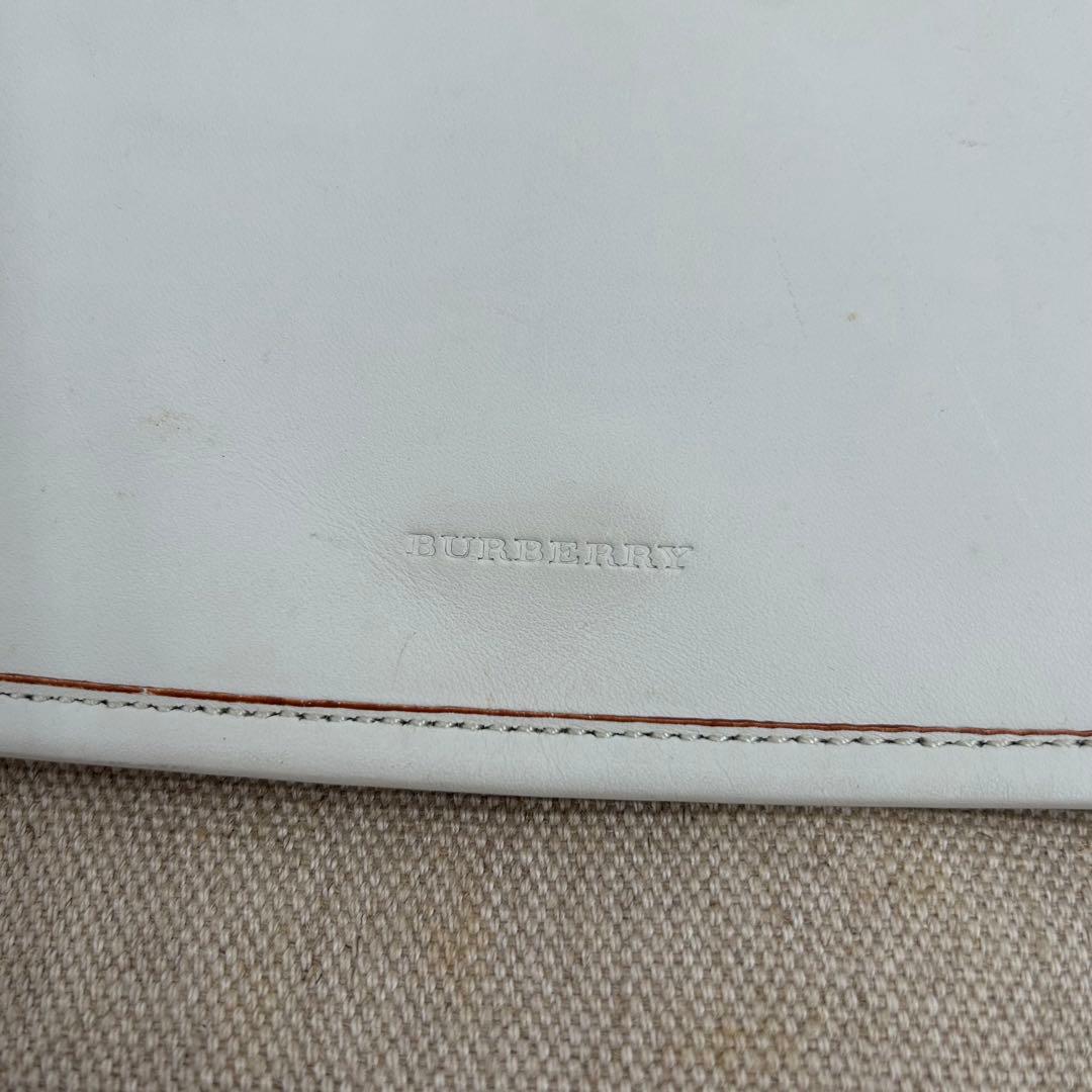 BURBERRYバーバリーホワイトショルダーバッグ