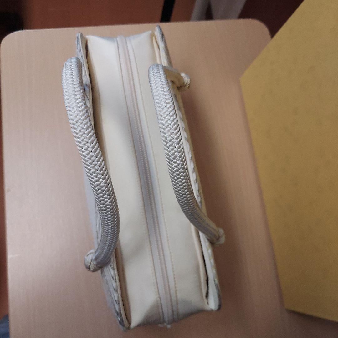 12月7日までのお値下げ　10,000円引　伊と忠　利休バッグ シルバー系 松菱