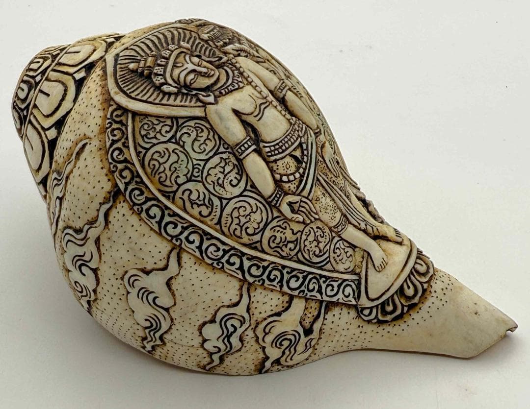 ◇チベット密教法具 法螺貝（シャンカ）パドゥマ・パーニ（蓮華手観音