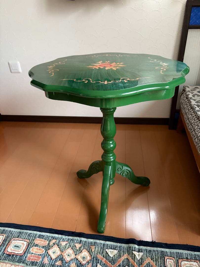アンティーク イタリア 象嵌 緑色の花模様八角形テーブル
