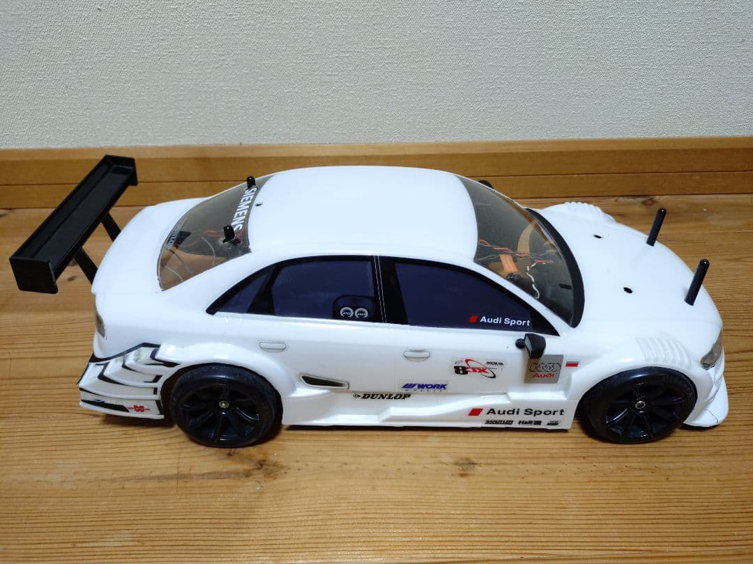 banana　　タミヤ　ta05　シャーシ　アウディA4　ボディ　メカ