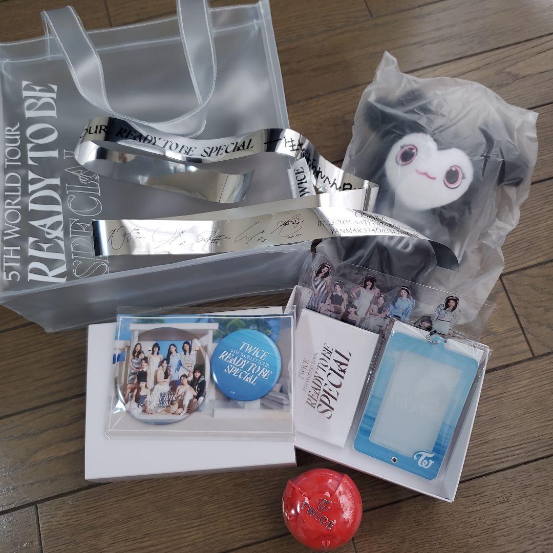 浜崎あゆみ TA特製ハンガー＆ドレスカバー TAアクリルキーホルダーセット