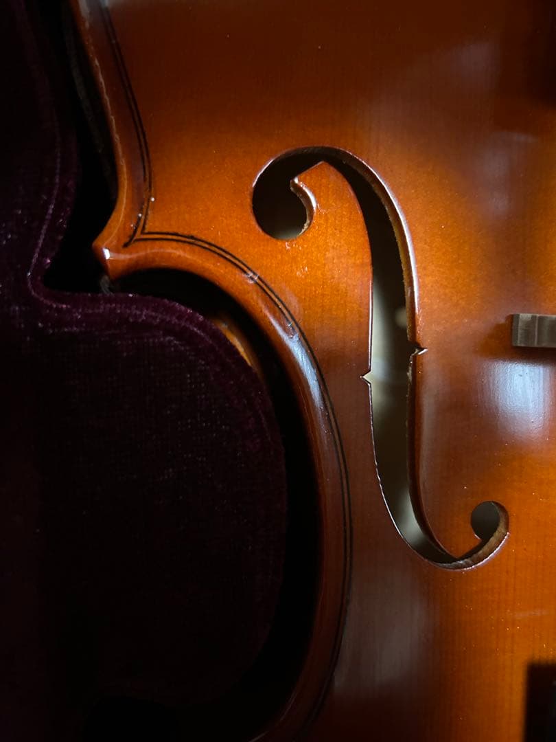 美品ヴァイオリン 4 / 4サイズ ハードケース＆弓付き