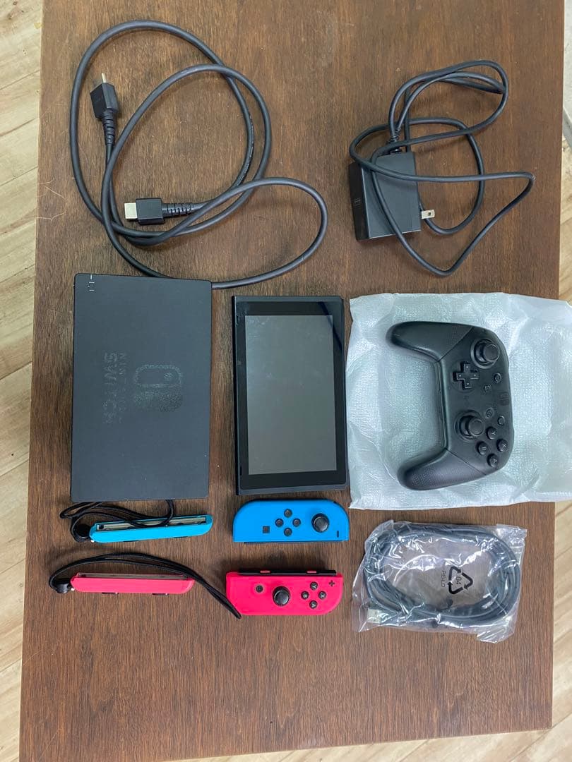 Nintendo Switch 本体 + Joy-Con+プロコントローラー