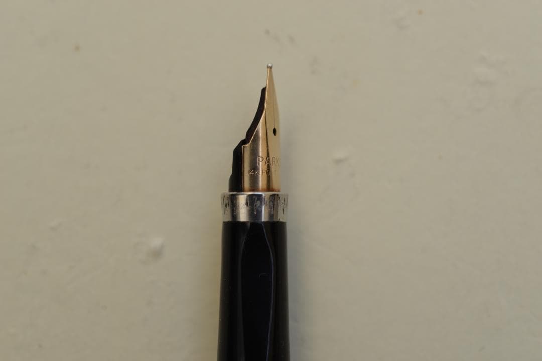 パーカー 万年筆　ペン先14K　 USA製 　字幅細字F　カートリッジ２本付属