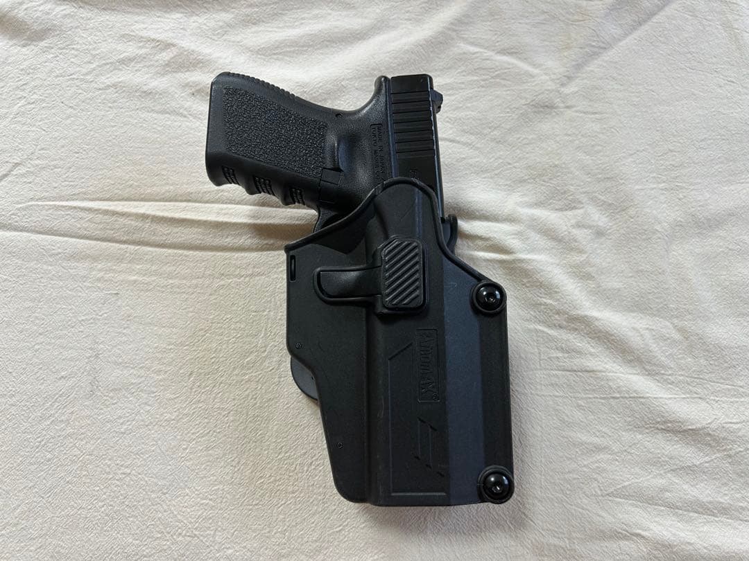 東京マルイGLOCK19 3rd GENE、ホルスター、マガジンウォーマー付き