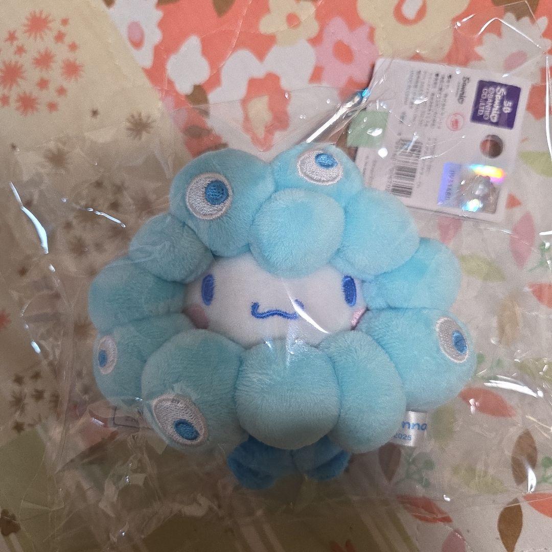 ミャクミャク シナモンロール カラビナ付き サンリオ 黒ミャクミャク