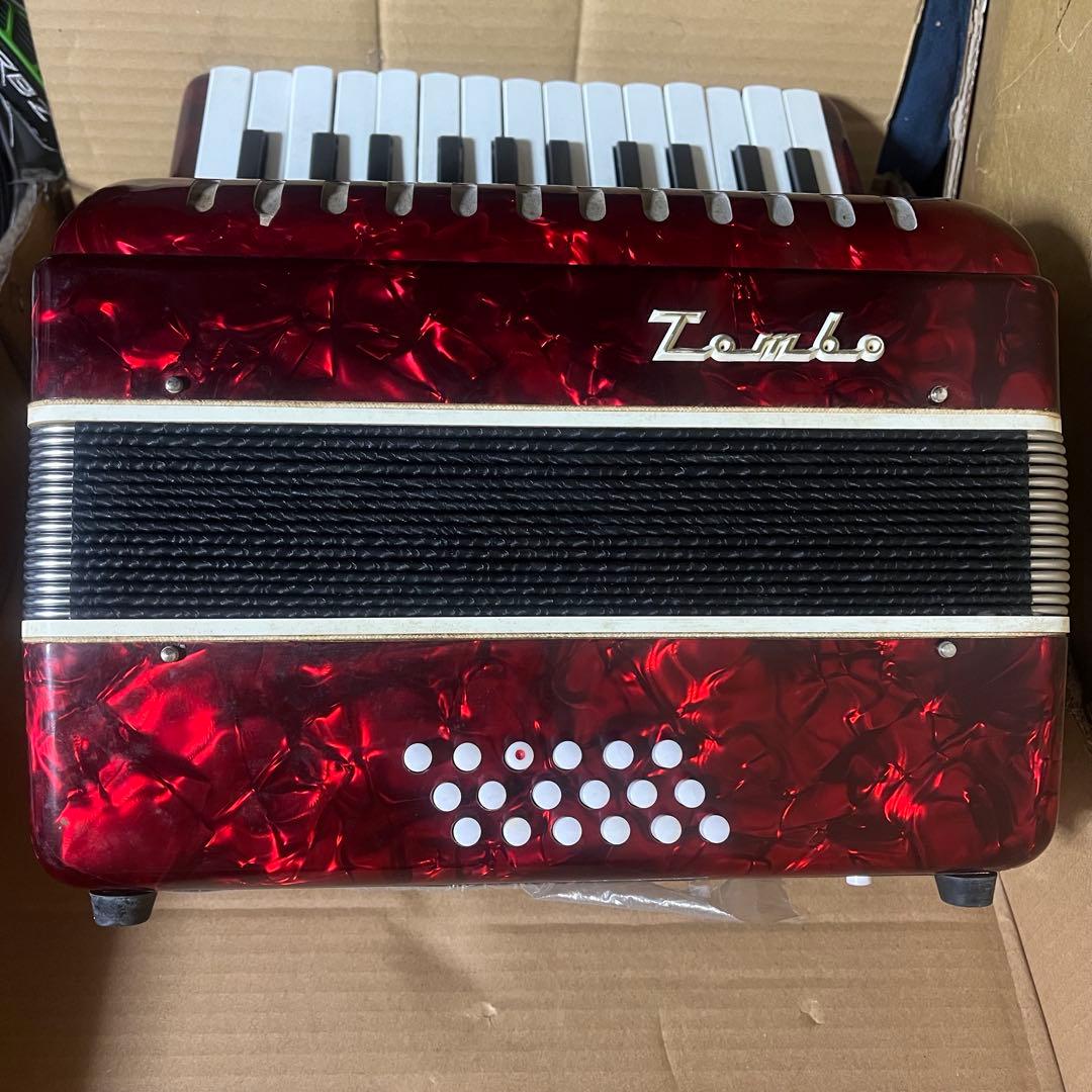 Tombo No.28アコーディオン 専用ハードケース付 - メルカリ