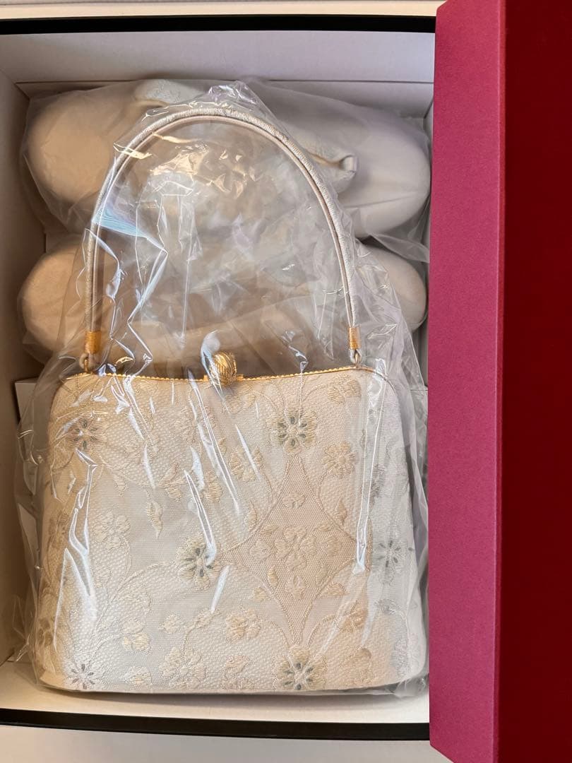 ［新品・未使用］特選草履 バッグセット　華唐草文 フォーマル　フリーサイズ　箱付