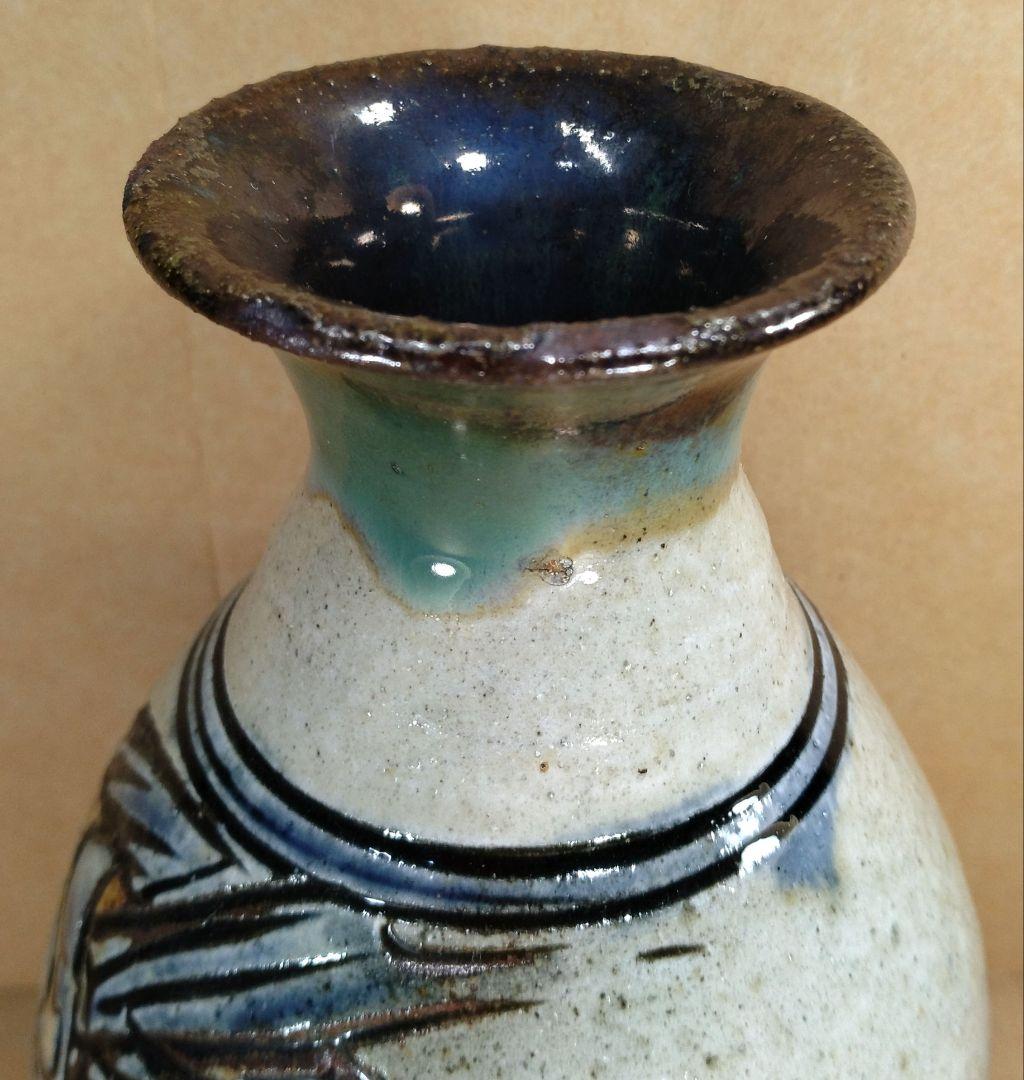 【本物保証】金城次郎 壷屋焼花瓶 共箱 栞 人間国宝 壺屋焼 海老魚紋花瓶