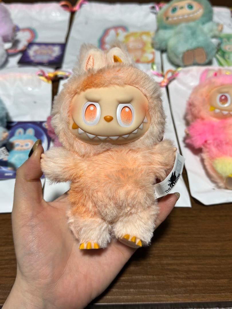 正規品ラブブLabubu Big into Energy アソートボックス