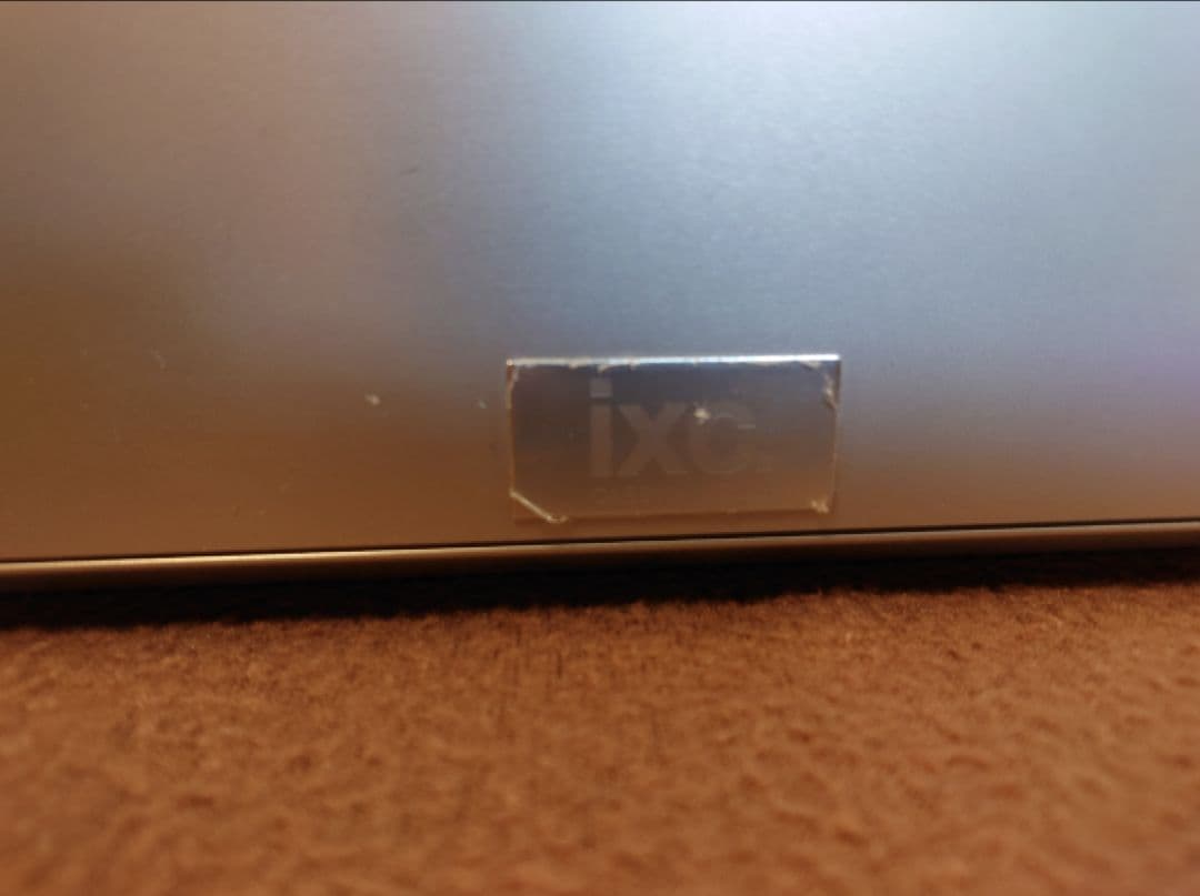 カッシーナイクスシー　AIR FRAME 3004VO 70万