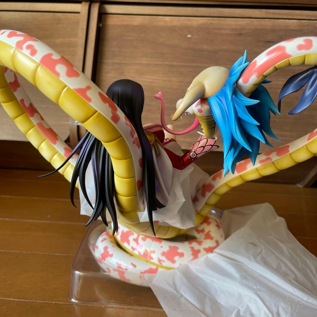 pop “NEO-MAXIMUM”海賊女帝ボア　ハンコック