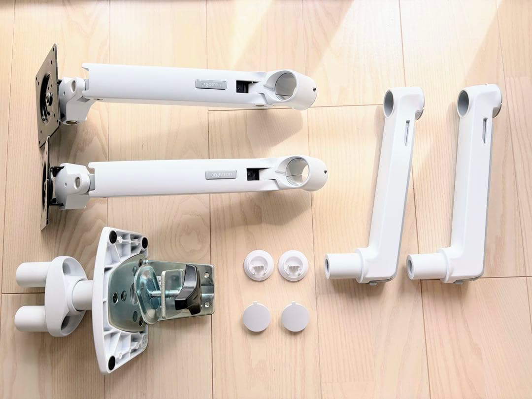 エルゴトロン　LXモニターアーム　デスクマウントデュアル　横型　2画面　ホワイト Amazon.co.jp: ERGOTRON エルゴトロン LX モニターアーム デスク