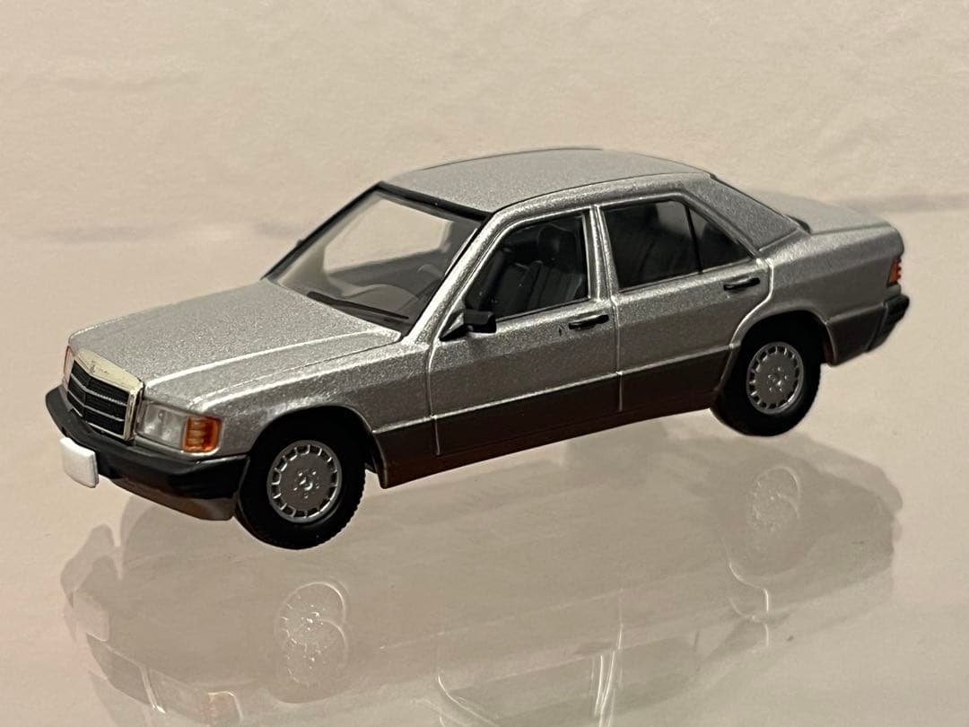 トミカリミテッドヴィンテージネオ メルセデス ベンツ 190E