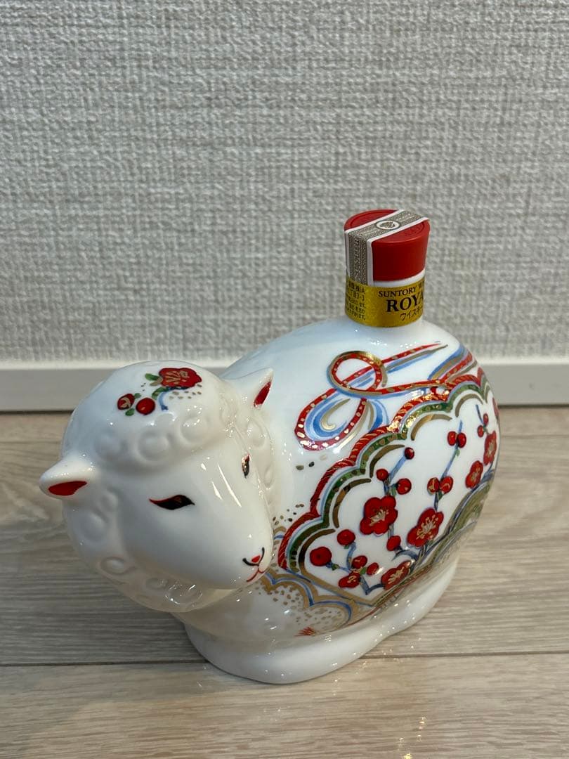 未開栓】サントリー ウイスキー ローヤル 干支ボトル2015年 未年
