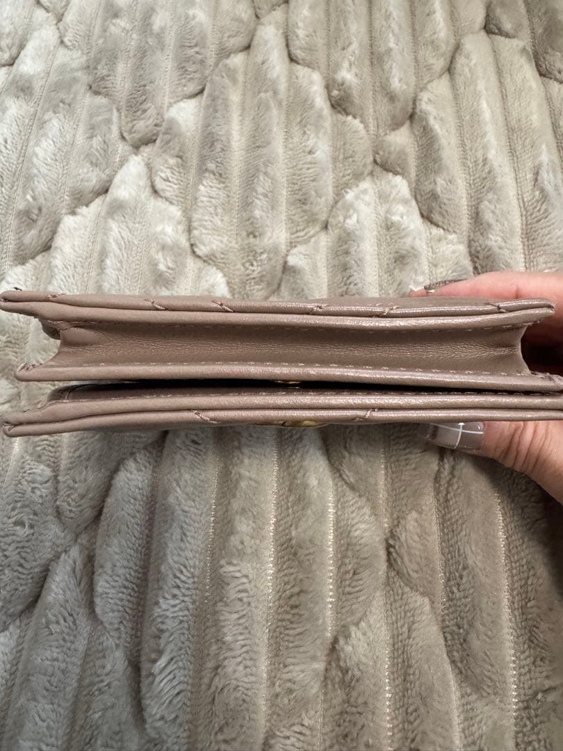 【極美品】GUCCI ベージュ 二つ折り財布