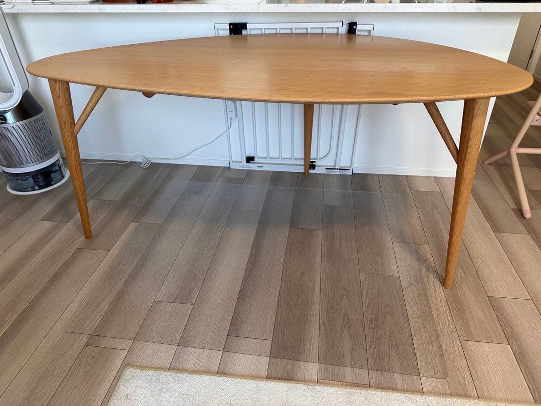 アクタス　KULAUM ダイニングテーブル オーバル