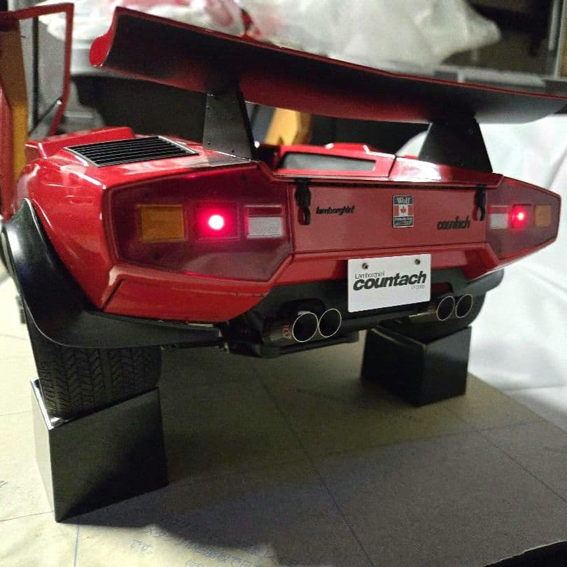 ディアゴスティーニ 1/8 ランボルギーニカウンタックLP500S