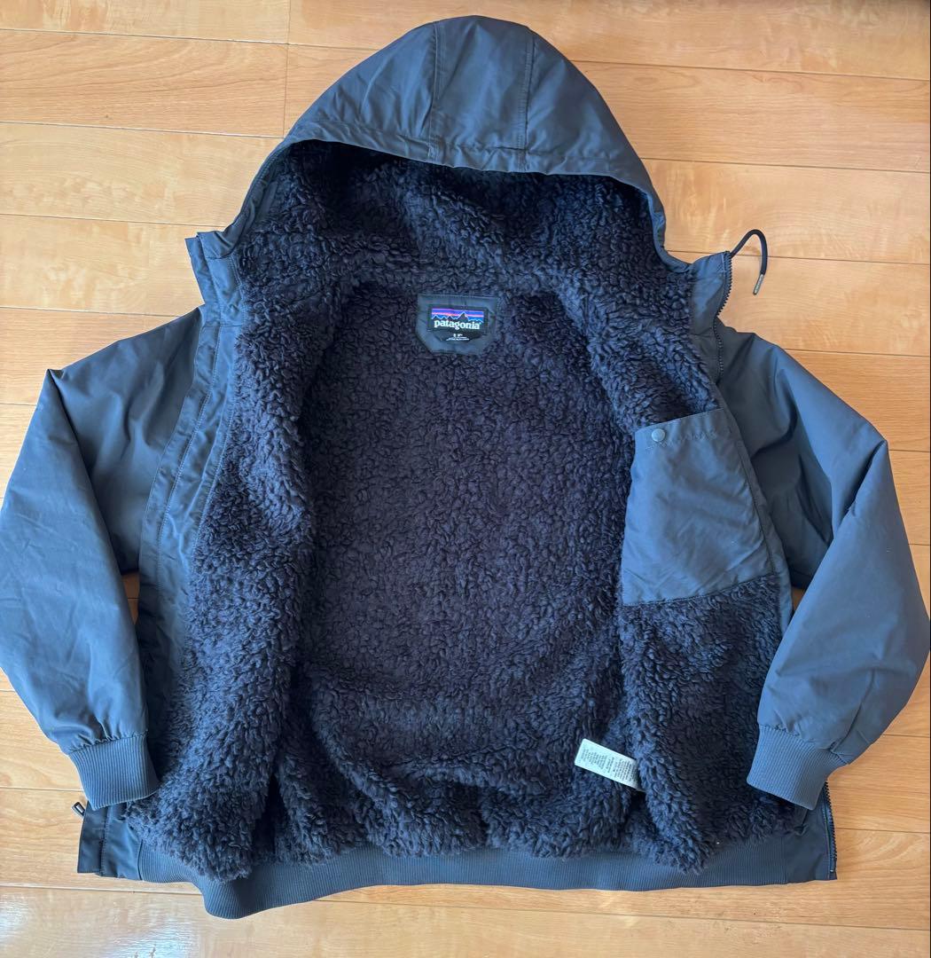 【美品】patagoniaパタゴニア ラインドイスマスフーディ S 人気カラー