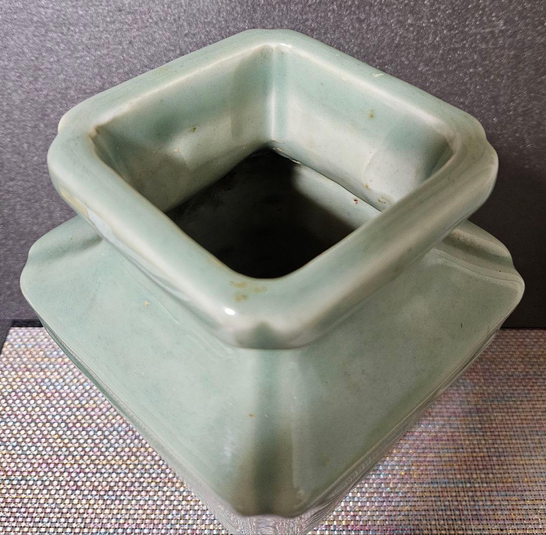 【時代古作品❗】青磁　算木文様　四方瓶 壺　花入れ　花生け　高さ 29.7cm