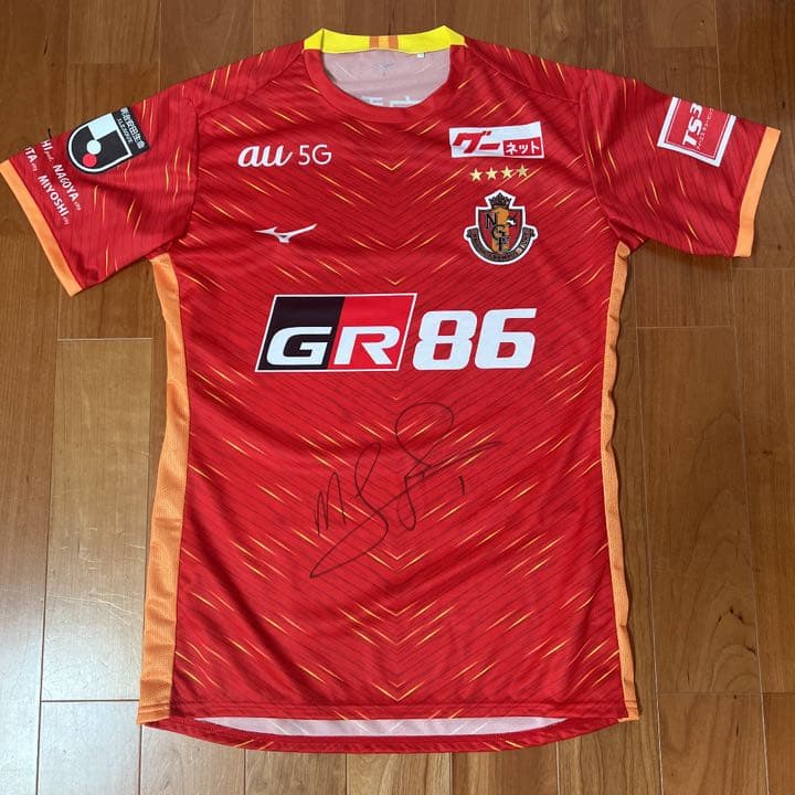 人気スポーツ・レジャー - グランパス ランゲラック選手 サイン入り