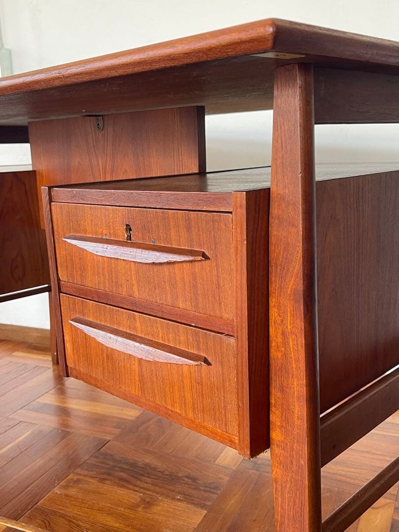 北欧 デンマーク ヴィンテージ チーク オイルフィニッシュ 両袖 デスク