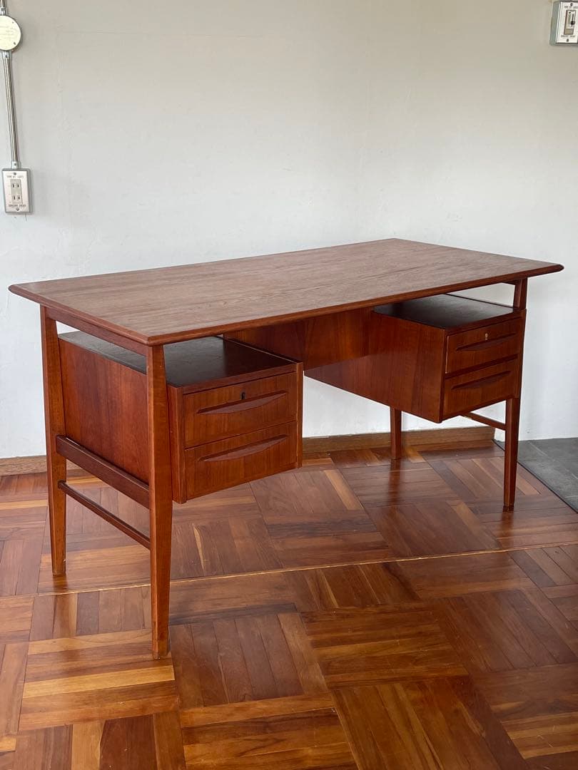 北欧 デンマーク ヴィンテージ チーク オイルフィニッシュ 両袖 デスク