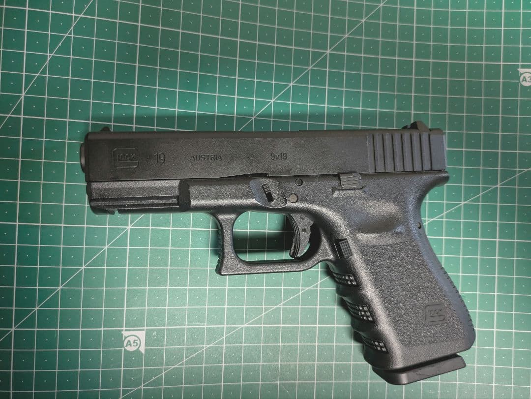 東京マルイ　GLOCK19 ３rd　サードジェネレーション　グロック19