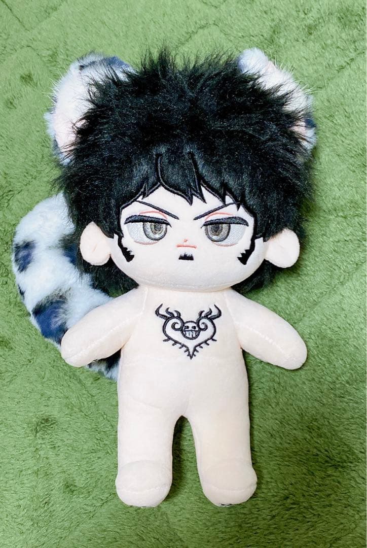 ONE PIECE トラファルガーロー ぬいぐるみ - メルカリ