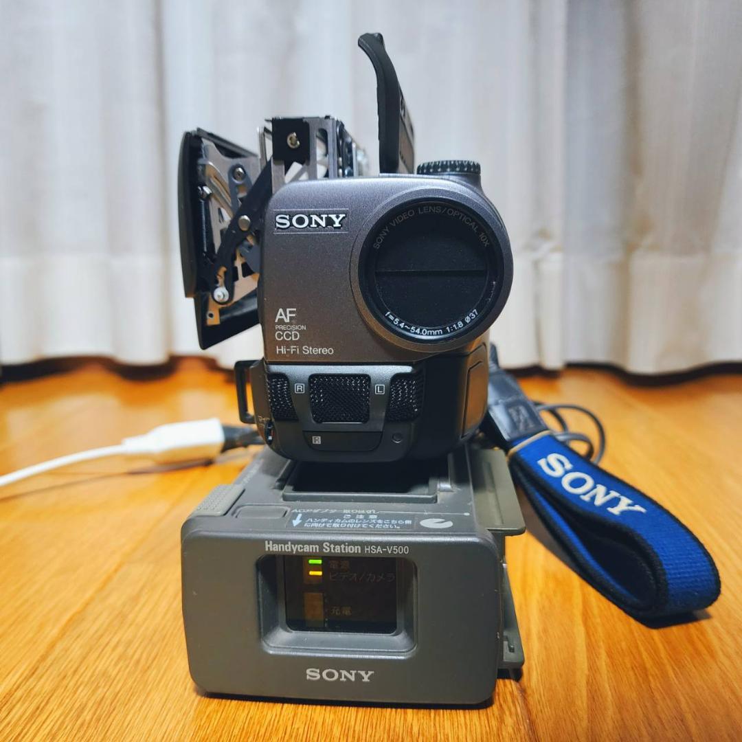 T*9様 【動作確認済】高画質 SONY Hi8 ビデオカメラ CCD-TR11