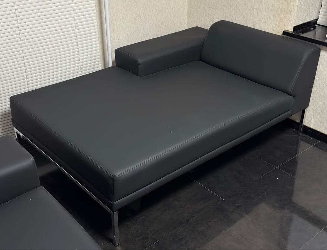 【期間限定値下げ中】E&Y ホックニー ソファ【値引き歓迎】