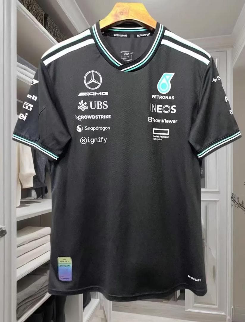 2025 年メルセデス - AMG ペトロナス F1 チーム T シャツ